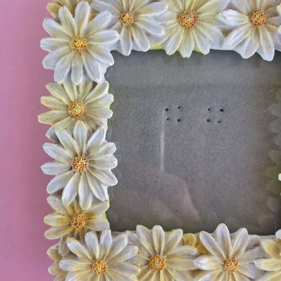 Vintage Y2K Russ 3d Daisy Photo Picture Frame 3x3 Photo - Y2K Daisy Photo Frame - Picture 3 of 6